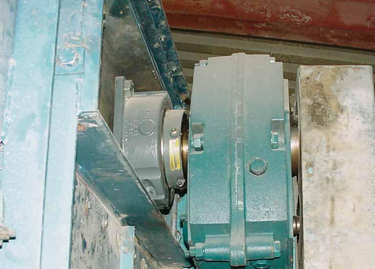 G R A I N H A N D L I N G The previously fitted SF75/1075/75 bearings used on this 600 staggered bucket elevator
