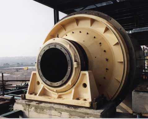 B A L L M I L L S Picture 1 01 BCP 1016mm EXILOG GR fitted to a 10 feet diameter Silica Mill.