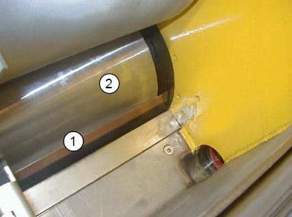 SMART 400E Glue Unit Features Doctor Blade Refrigerator bar Applicator Roll Doctor Roll (2) is chromed, diameter 7.