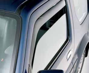 37 Wind deflector set 2-piece set in smoked finish 00800-87530