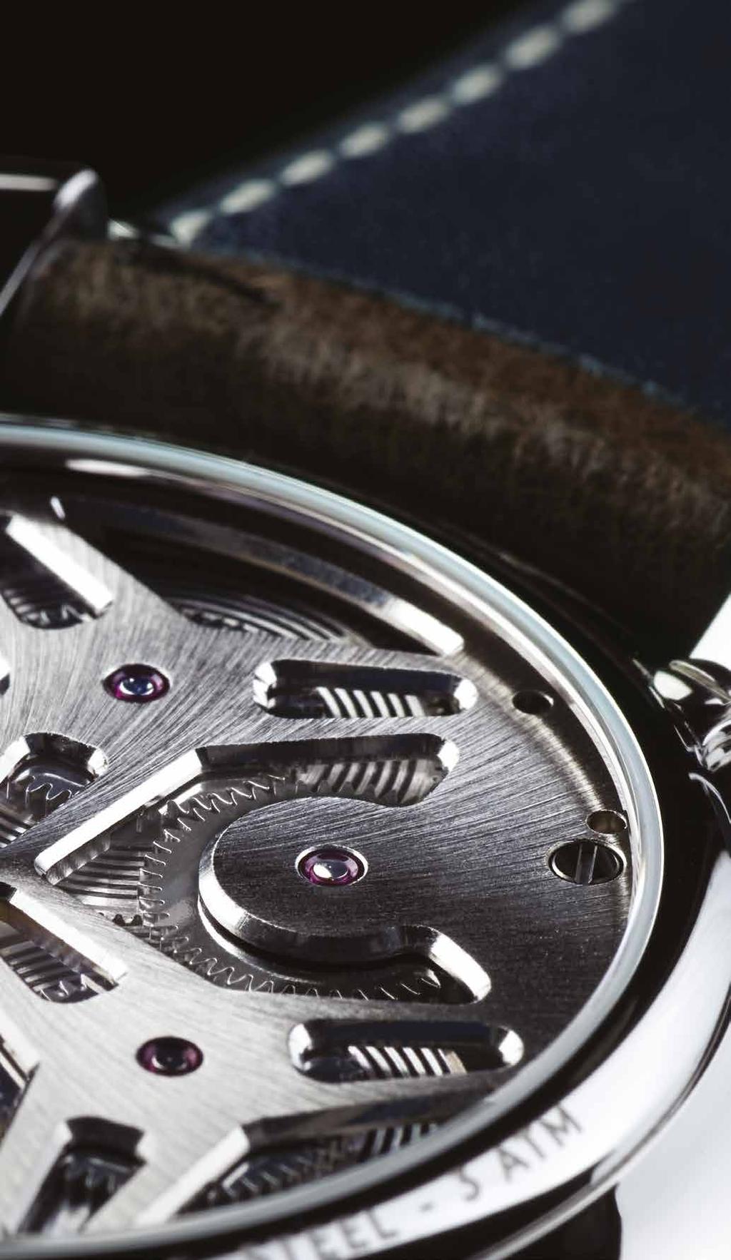 5mm 316L polished surgical-grade stainless steel case with brushed sides Push-down crown with Morgan logotype