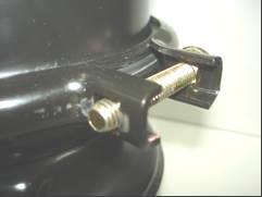 IMPORTANT: In order to unclamp the service side of a spring brake,