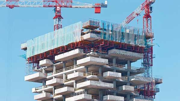 14 Betona se porabi skoraj trikrat več kot vseh drugih 15 gradbenih materialov skupaj. Je nenadome- stljiv material pri infrastrukturnih objektih.
