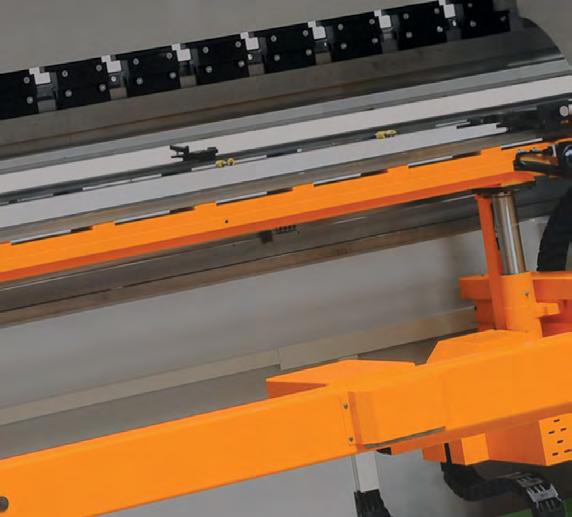 ADVANTAGES The Fastest: 20 mm/sec It is a fast operating press brake using servo motors and highly efficient pump. Quietest in its class: 3db Noiseless (3db).