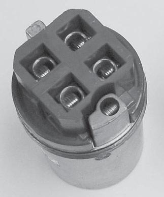 Style 1 Metallic A Style 1 plug is one in which the grounding conductor in the flexible cable is bonded to the plug sleeve by a pressure connector.