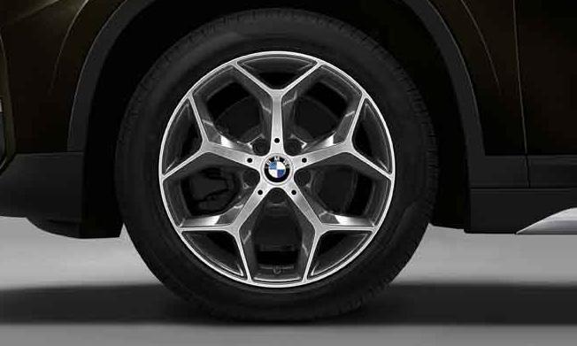 5 front and rear; and 225/50 front and rear run-flat all-season tires 1, 2 Y Spoke light alloy wheels (Style 511) 19 x 8.