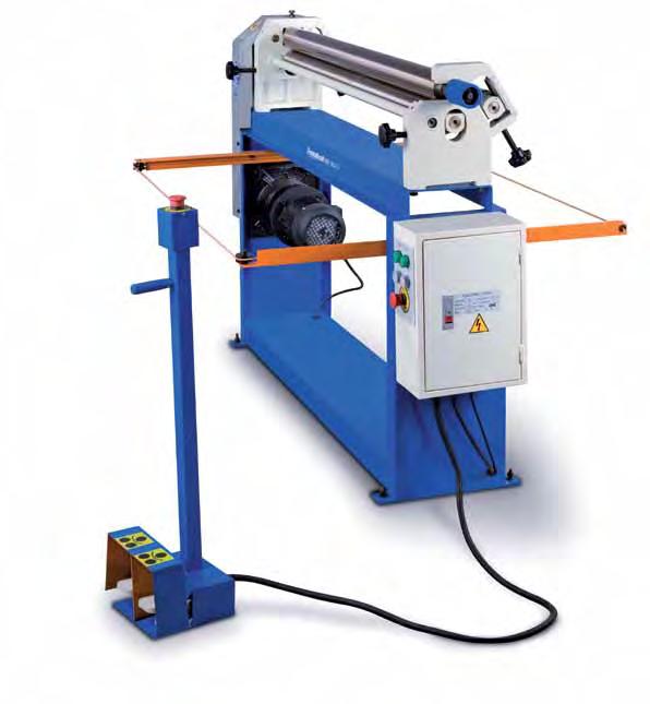 Motor-driven round bending machines RBM 1300-15 E - Motor-driven round bending machine with electrical drive and foot control as well as asymmetric 3-cylinder system Solid construction Asymmetric