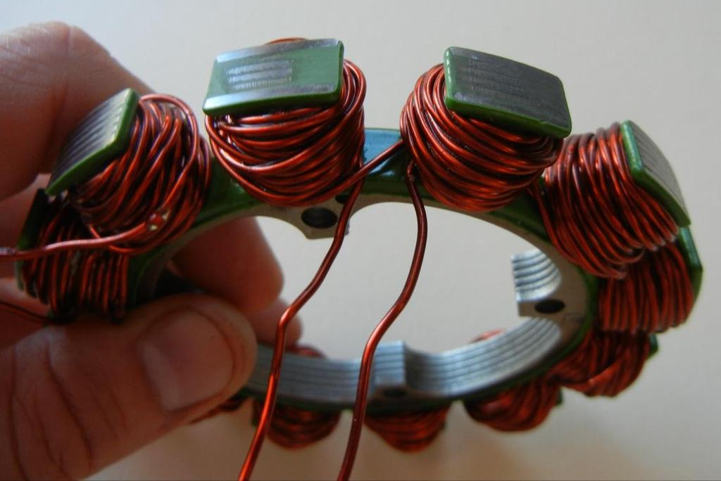 End Wires from the Outermost loops of the coils Figure 5 Two End Wires Start Wires from the innermost loops of the coils Figure 6 Two Start Wires 9. Twist any Start wire to any End wire.