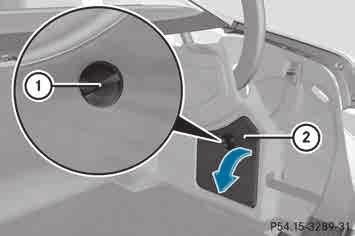 X To close: check whether the rubber seal is lying correctly in the cover. X Insert the cover at the rear of the fuse box into the retainer.