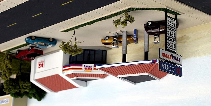 # GS-001 Modern Gas Station backdrop building kit, HO scale. A must for the modeler of the modern era.