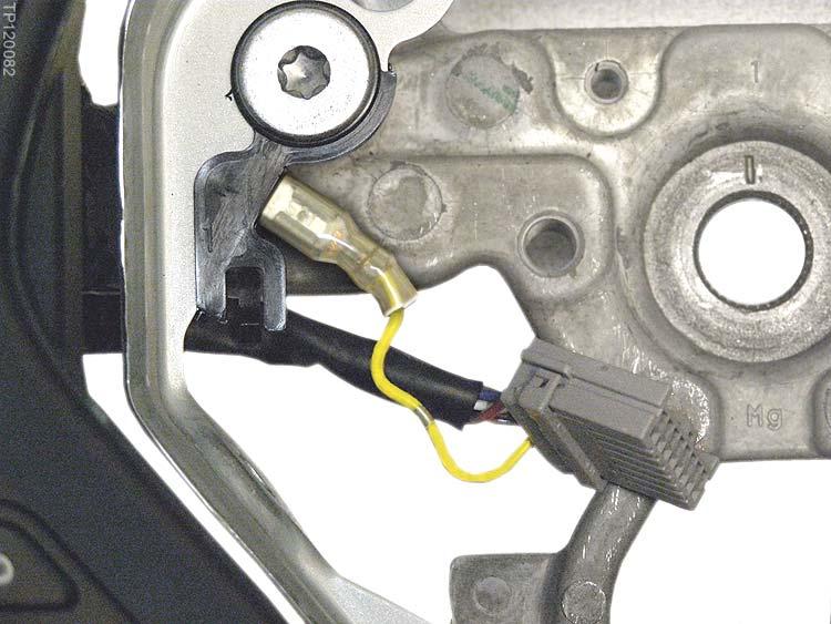Refer to section ST, STEERING WHEEL > Removal and Installation in the applicable ESM for installation instructions.