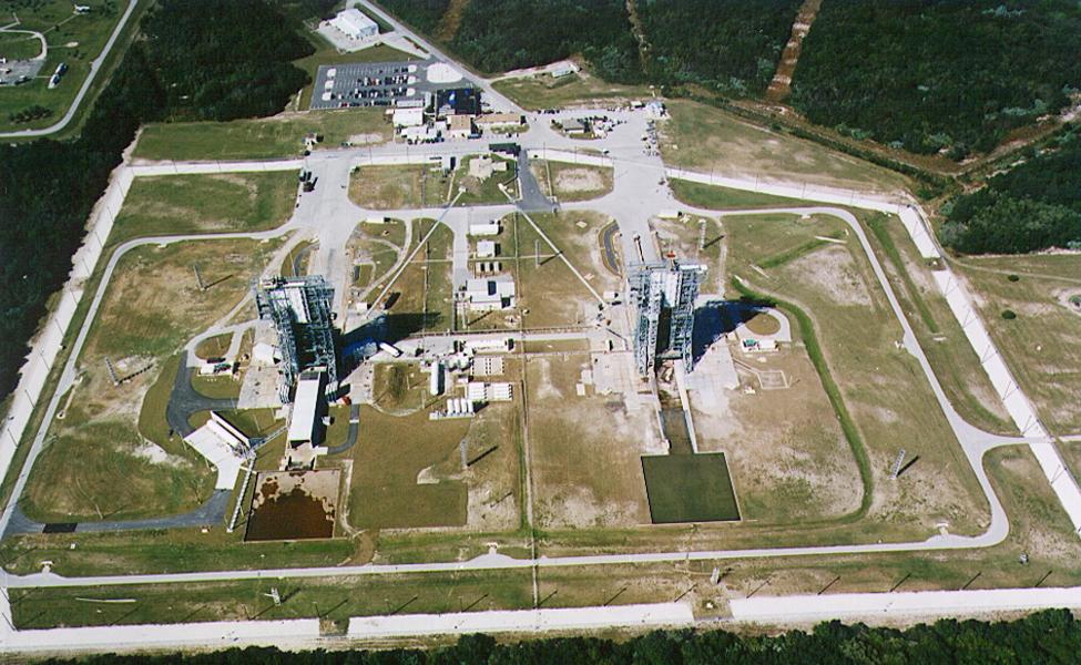 HB00767REU0 Figure 6-17. Space Launch Complex 17 Aerial View 6.4.
