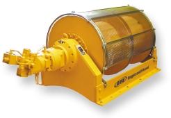 These winches can be provided with a compact skid-mounted hydraulic power pack which can include gas, diesel or electric motors, variable displacement pumps, oil reservoir, heat exchanger, filters