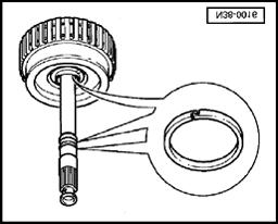 2 Checking that piston rings are correctly located There is a piston ring installed on the turbine shaft inside the clutch