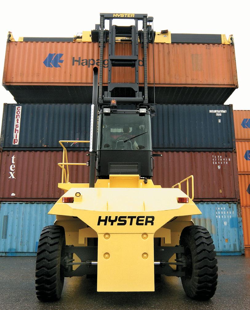 Container handlers equipped with a mast are receiving renewed interest from terminal operators, because these fi rst row container stackers perform container shunting operations faster than most