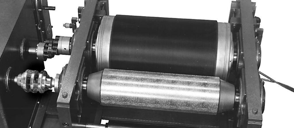 Transmits constant angular velocity and torque in a wide range of parallel shaft misalignments.