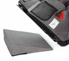 Seat wedge, bottom (accessory) item code: 810 The seat wedge is positioned in the center below the car seat.