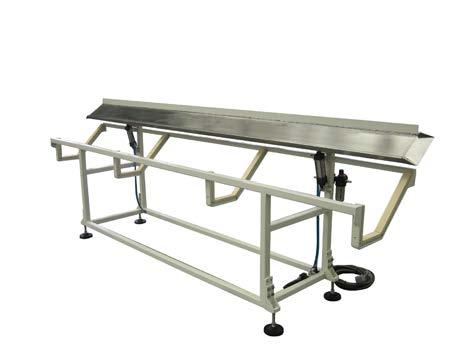 display of the number of cuts Width of tip table: 150 mm Length of tip table: 3,000 mm Width of
