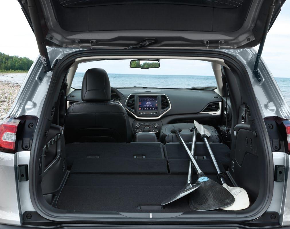 When the entire rear bench is folded, you have a nearly flat surface and 1,555 litres (54.9 cu. ft.) of room.