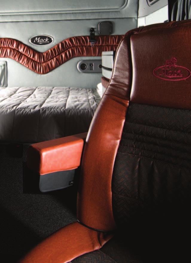 A TRUE SANCTUARY FOR DRIVERS Pinnacle has a spacious cab that defines comfort. Its ergonomic design gives drivers plenty of leg, belly and headroom.