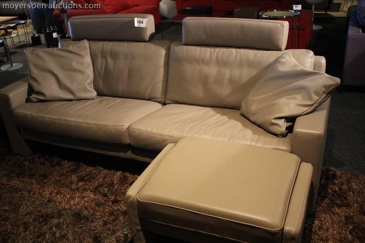 104 1 leather 3 seater fitted with 2 headrests and 2