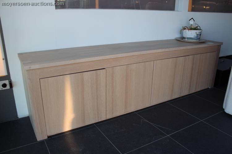 1 1 buffet of solid oak provided with 4 doors,