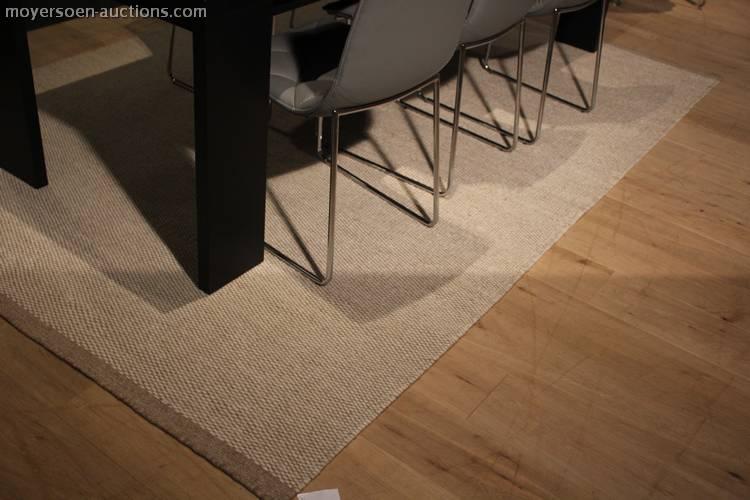 carpet, color: beige, dimensions: 2000 x 3000mm,
