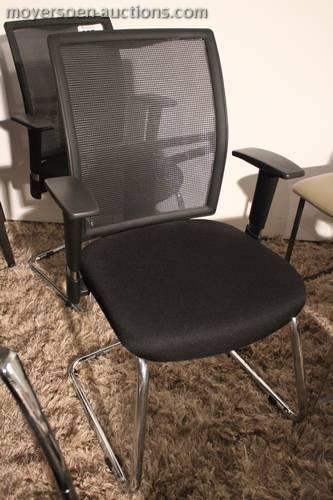 205 2 office chairs, provided with