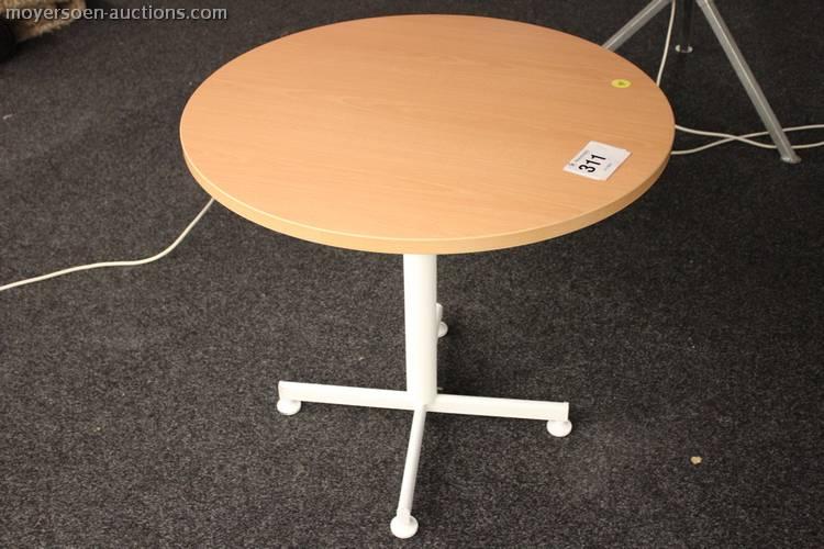 AL 150 311 1 Round side table provided with veneered wooden top and metal base, dimensions