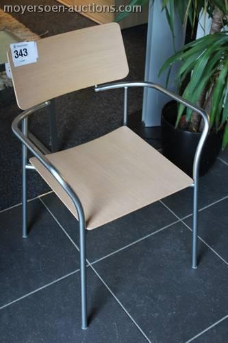 VR 300 342 1 Side Table CAMERICH, provided with