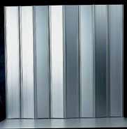 Visibility: 100% of 4 3/4 (121 mm) viewable area* Model 678 (Wide Body) Curtain: 11 1/4 (286 mm) wide-body panels, with 1/8 (3 mm) thick tempered glass that fit into aluminum hinges and are framed by