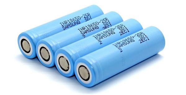 WHY ARE 18650 CELLS A GOOD CHOICE? It takes time, and produces heat, as electrons move through a battery to get to the terminals and produce usable electricity.