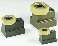 bolt fi xes the T-slot nut in the T-slot ow height, fl at parts can also be machined at the surface Rapid adjustment to various workpiece sizes and any formed parts, no rectangular