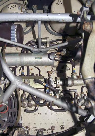 landing gear and struts of the Fouga