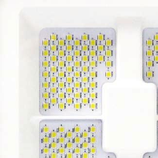 components cool maintaining the life of the LED allowing for a compact and efficient heat sink design.