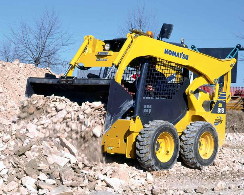Outstanding Performances Highly efficient A self-levelling bucket is one of the many standard features of this Komatsu skid steer loader that make it highly efficient in any application.