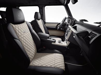 G 63/G 65 Upholstery designo Two-Tone Leather Combinations Optional on G 63 Only with designo leather exclusive package Standard on G 65 ZF3 -