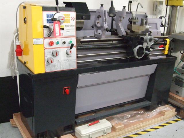 End of Line Epple MD 180-1000 Centre Lathe Year of Manufacture: 2008 Serial Number: 0188 Equipment: 3 & 4-Jaw chucks, Fixed and travelling steadies, Rear splash guard, 4-way toolpost,