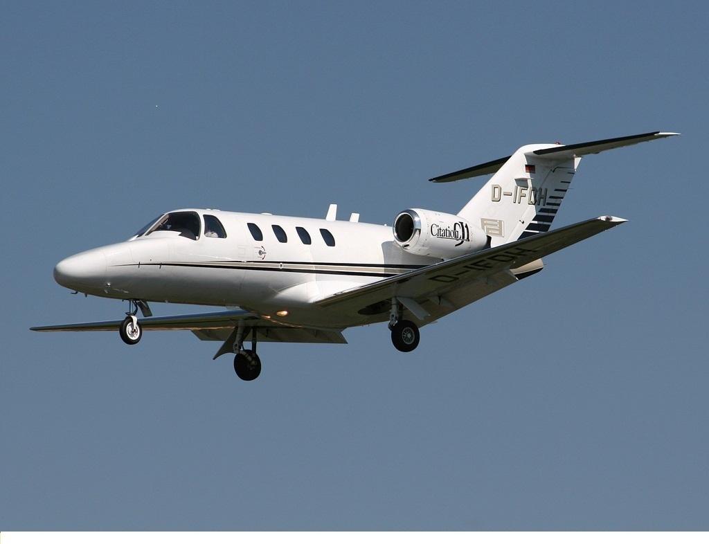 CITATION CJ1 (CE-525) ASKING PRICE: US$ 1,095,000 YOM 2003 MSN 525-0517 The CJ1 is the second generation of the extremely successful Citation Jet series.