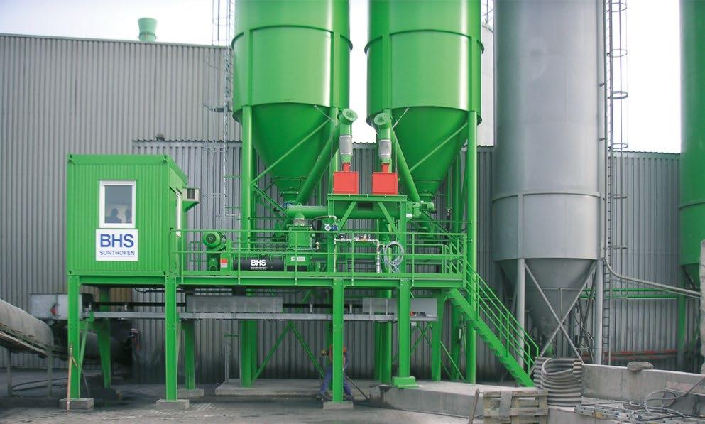 www.bhs-sonthofen.com 13 Plant for moistening dry ash from a power plant with an MFKG 0728.