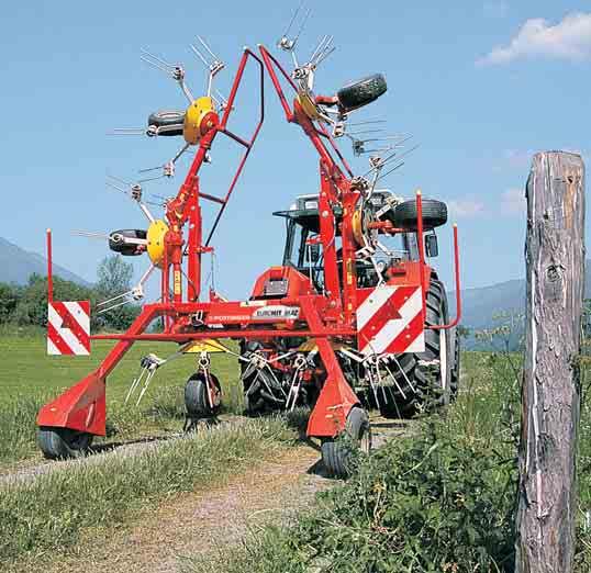 75 m (DIN) The special feature of the EUROHIT 61 is its short headstock. The centre of gravity is located closer to the tractor hitch, reducing the power requirement of the tractor.