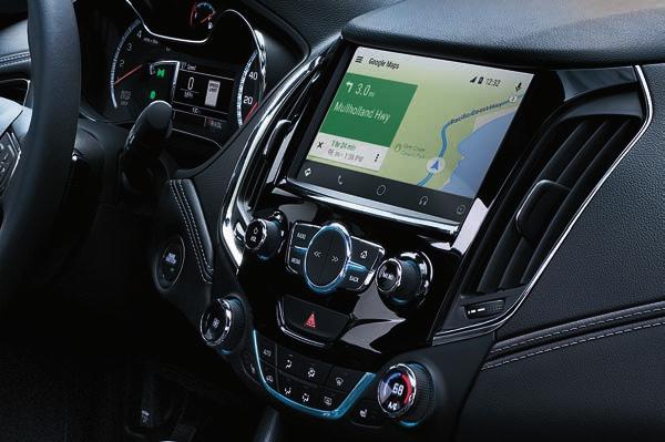 1. EASY ACCESS TO YOUR SMARTPHONE. With Android Auto compatibility, 1 you can interact with select smartphone apps.