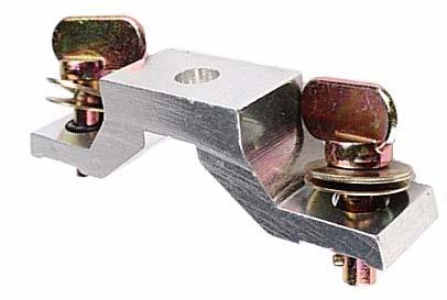 Bolt each rigging clamp securely to an omega bracket with an M12 bolt (minimum grade 8.8) and self-locking nut.