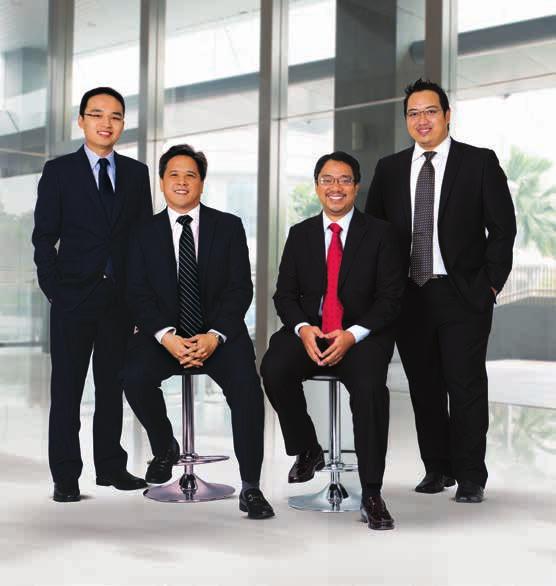 warga pelaburan Duduk dari kiri ke kanan: Rizal Mohd Zin Pengarah, Pelaburan / Pejabat CEO Berdiri dari kiri ke kanan: Howard Soh Soon Hu ang Pengarah Bersekutu,