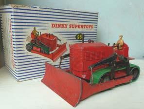 4.50B 561 (961) Blaw Knox Bulldozer. Supertoy. Red, with black blade gearing, green tracks. Complete with driver. Some scuffs.