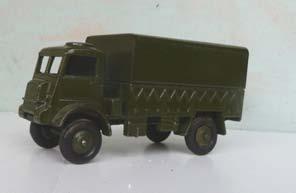 with light scuffs. Price ( ): 10.00 4.52 622 Foden 10-ton Army Truck. Supertoy., Matt green, with driver and detachable tilt.