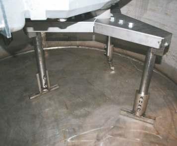 BELT TRANSMISSION In case the mixer must be installed in a plant with a reduced height