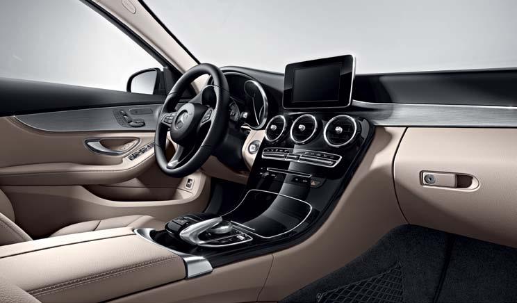 42 Extravagant. The AVANTGARDE design and equipment line. The expressive nature of the new C-Class AVANTGARDE is immediately obvious.