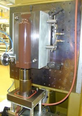 SecoVac Embedded Pole VCB Embedded Process - Clamping Process Clamping machine from Vogel & Huebers The most