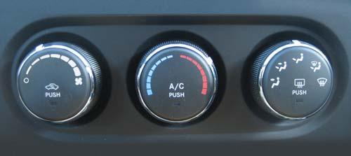 GETTING TO KNOW YOUR VEHICLE CLIMATE CONTROLS Manual Climate Control Overview The air conditioning and